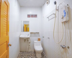 샤워 시설, 헤어드라이어, 타월, 비누