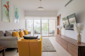 Smart TV - Marvelous 3-bedroom apartment with AC in sunny Punta Cana Privated Beach Access (Punta Cana)