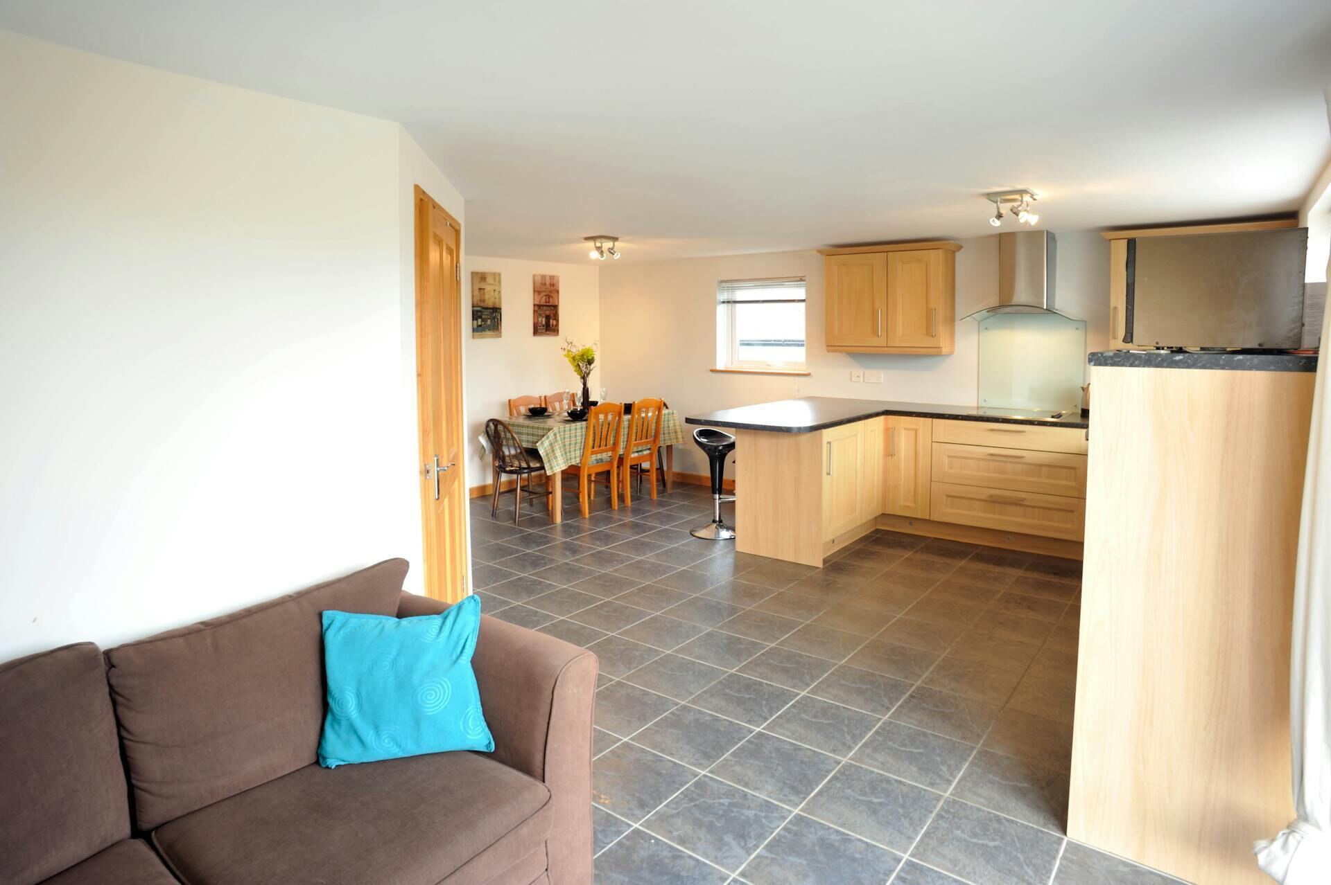 Gorwel, Aberporth - Two Bedroom Cottage, Sleeps 5 - Aberporth