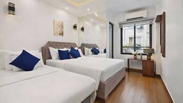 华丽三人房, 空调 | 办公桌、笔记本电脑工作区、免费 WiFi