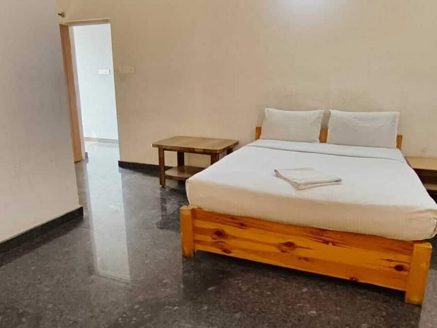 Dobbeltrom – deluxe | Skrivebord, skrivebord for bærbar PC og wi-fi (inkludert)