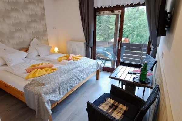 Kamar Double atau Twin Klasik, 1 kamar tidur, balkon | Tempat tidur bayi, Wi-Fi gratis, dan seprai linen