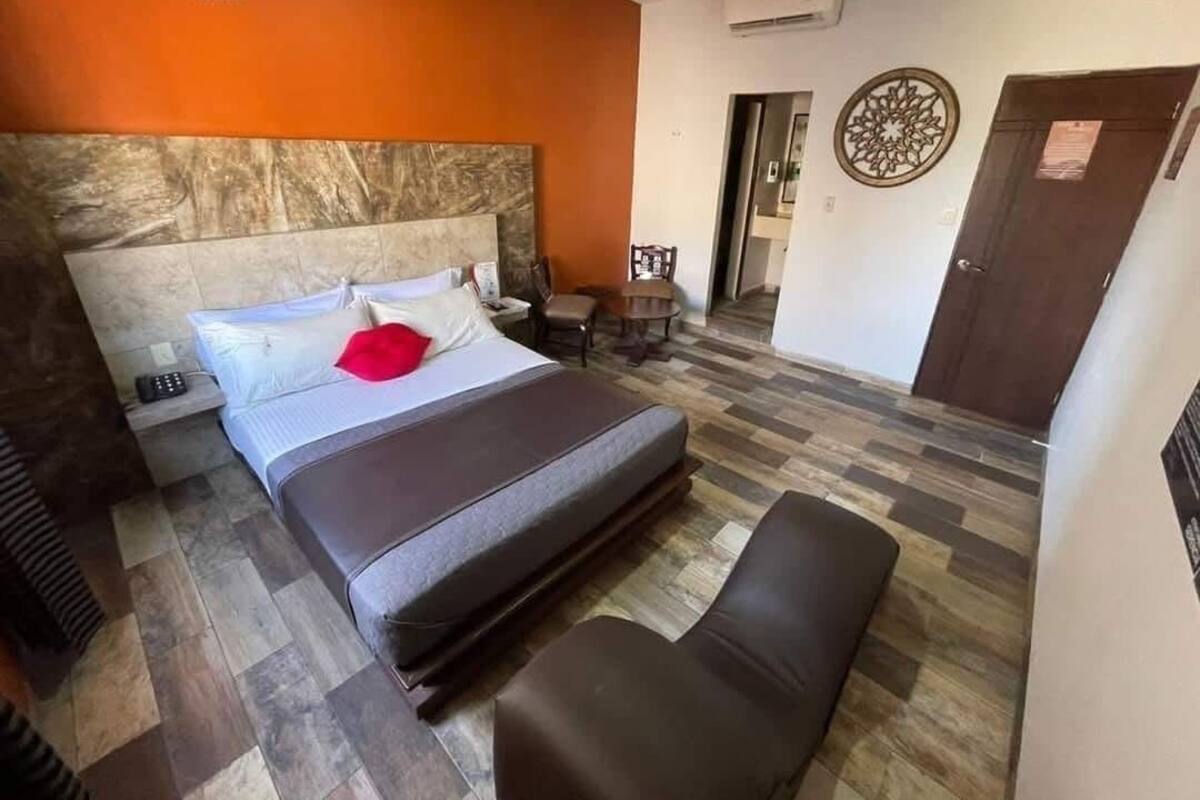 Standard Double Room, 1 Queen Bed | Blackout drapes, free WiFi