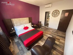 스탠다드 더블룸 | 암막 커튼, 무료 WiFi