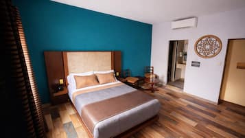 Dobbeltrom – standard, 1 queensize-seng, aircondition | Blendingsgardiner og wi-fi (inkludert)