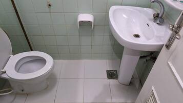 Chambre Triple Familiale | Salle de bain