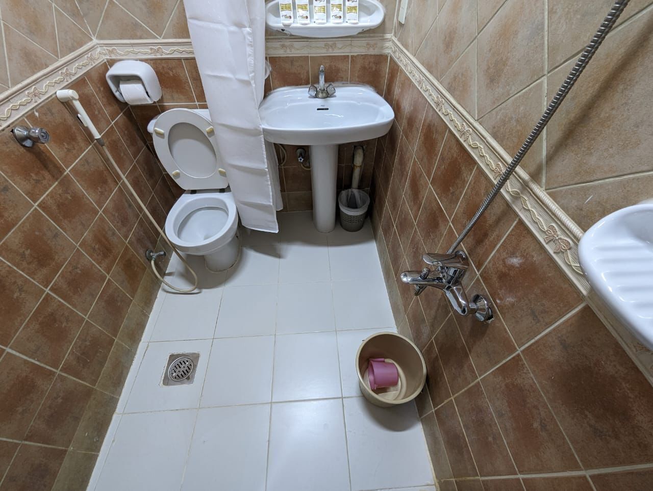 Familien-Vierbettzimmer | Badezimmer