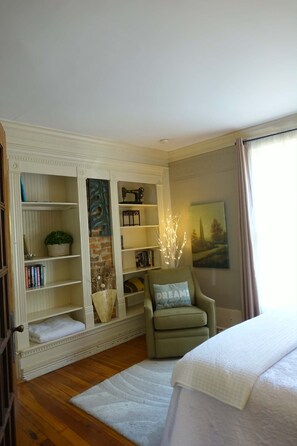 1 bedroom, iron/ironing board, free WiFi, bed sheets - The Lotus Suite (Eureka Springs)