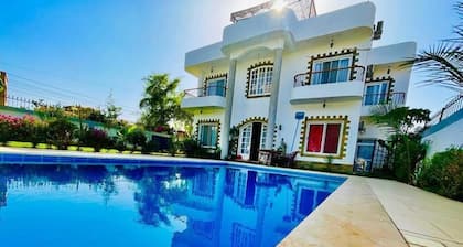Private Oasis Villa – Steps from Ancient Luxor