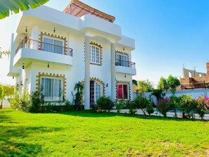 Exterior - Private Oasis Villa – Steps from Ancient Luxor (Luxor)