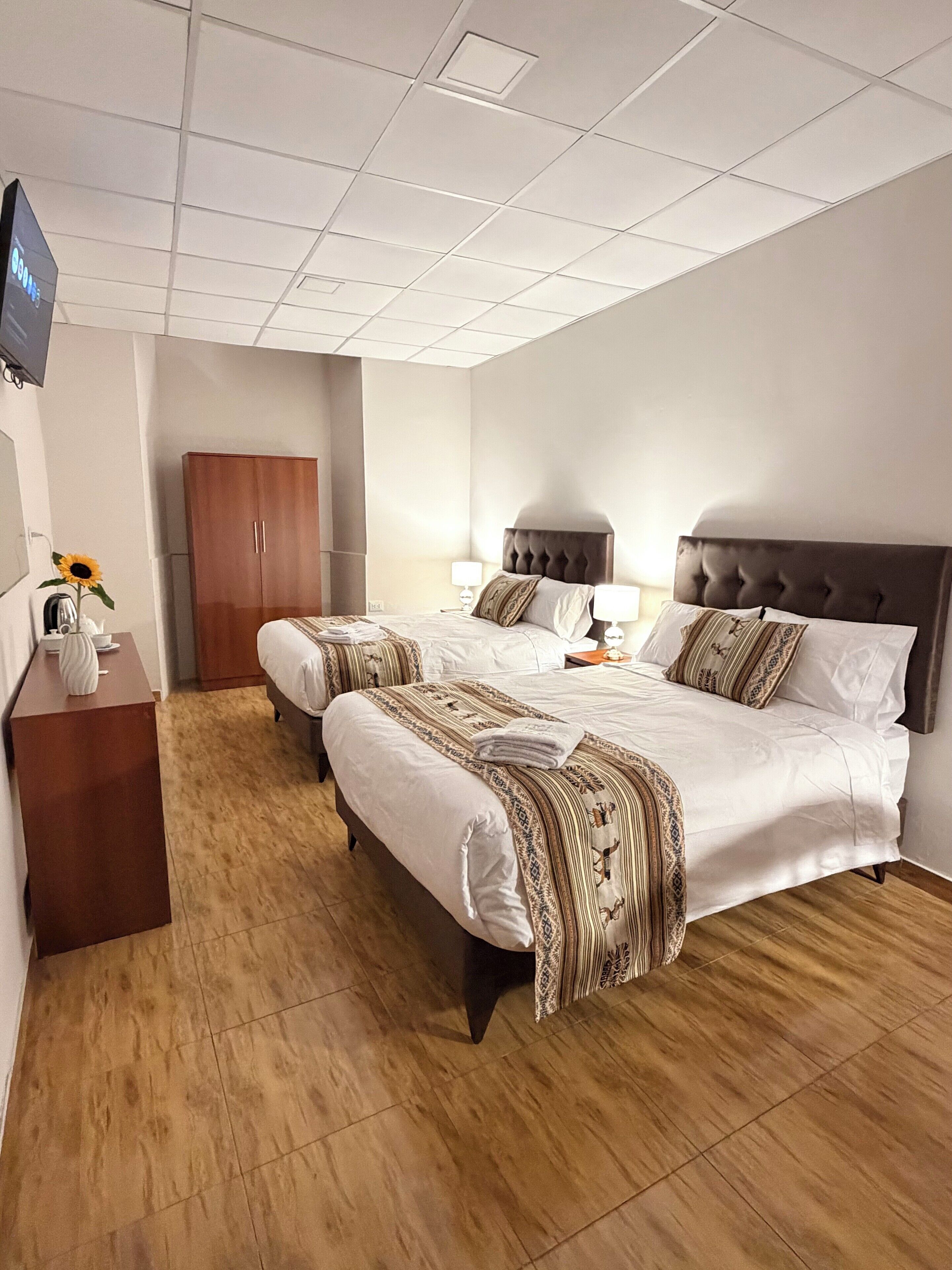 Skrivebord, arbejdsområde til bærbare computere, gratis Wi-Fi