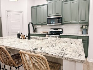 Private kitchen - Lovely 3-bedroom New Build Home (Tyler)
