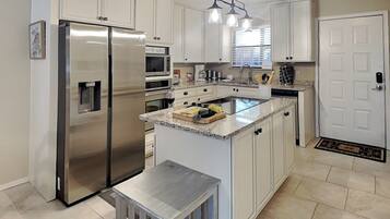 Kondominium (2 Bedrooms) | Fasilitas properti