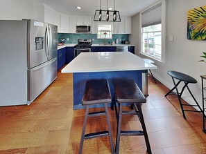 House (3 Bedrooms) | Property amenity - Yellow Belle on Avenue L (Galveston)