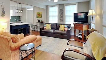 Casa (3 Bedrooms) | Área de estar | TV, console de videogame