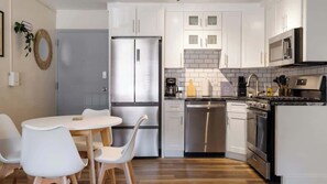 Fridge, microwave, oven, stovetop - 1BR  King East Liberty Apt | Parking (Pittsburgh)