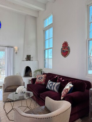 TV, fireplace - Charming Chapel Sanctuary Close to Canyon Rd. (Santa Fe)