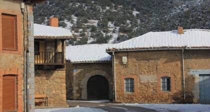 Rural House in Cuadros. Peace, calm and tranquility