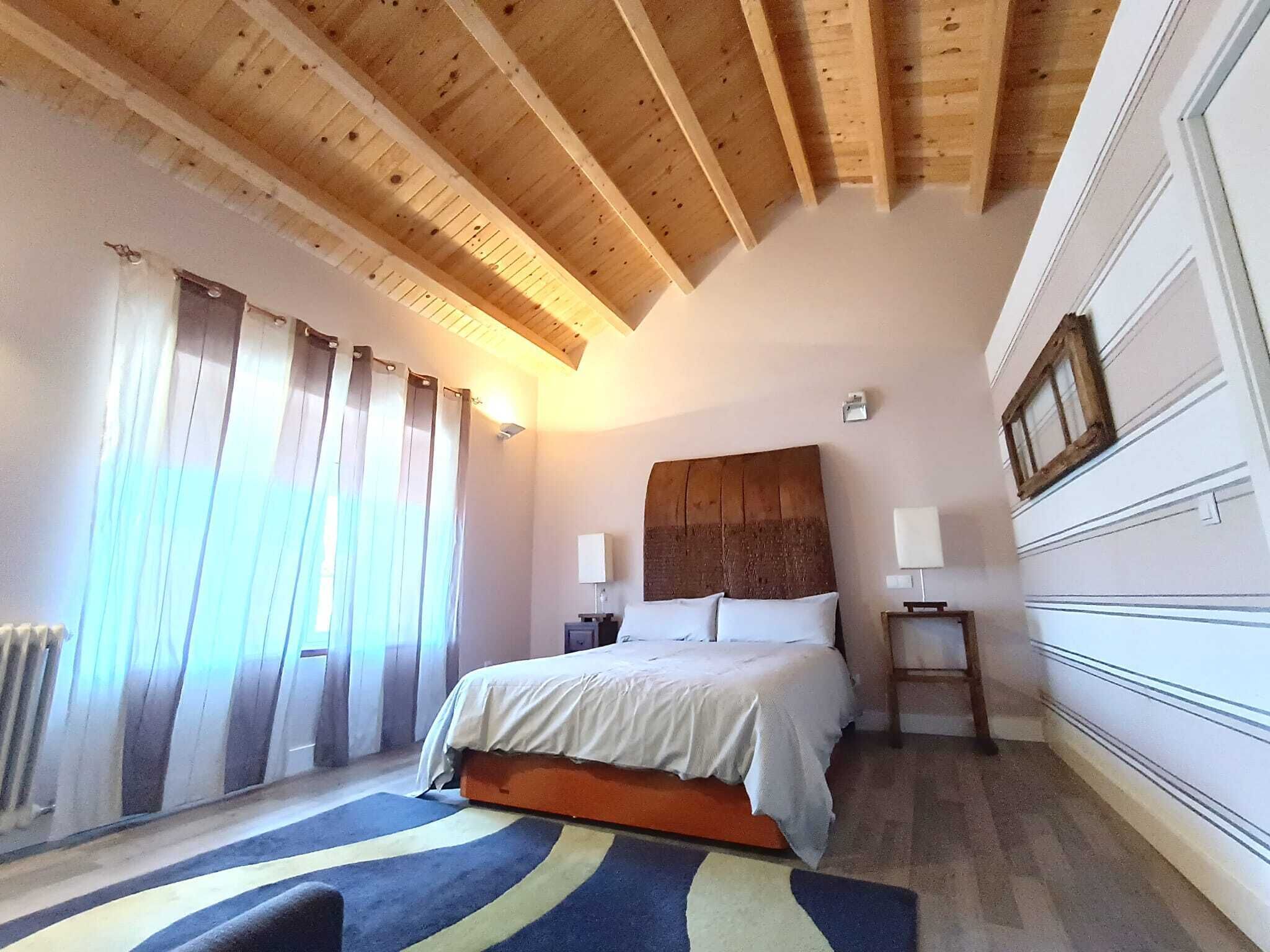 Fer et planche à repasser, draps fournis