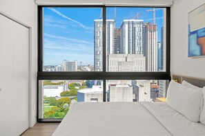 2 bedrooms, iron/ironing board, WiFi, bed sheets - New Miami Downtown 2 BD / 2 BA City Skyline Views (Miami)