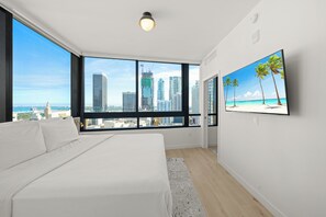 2 bedrooms, iron/ironing board, WiFi, bed sheets - New Miami Downtown 2 BD / 2 BA City Skyline Views (Miami)