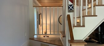 Charming updated cottage in the heart of Leland. Walk to all the attractions!