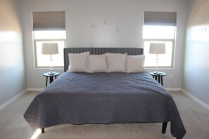 4 chambres, fer et planche à repasser, Wi-Fi, draps fournis