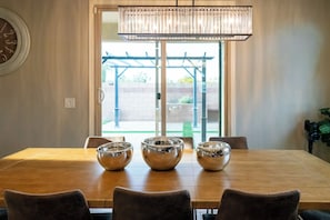 Dining - Spacious 4-bedroom house in charming Tucson with AC (Tucson)