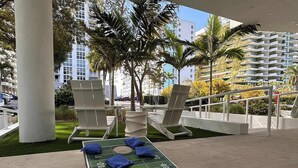 Unclassified image, 3 of 20, button - South Beach Apt: Rooftop Pool & Prime Location-202 (Miami Beach)