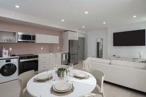 Interior - Modern 1BR+Rooftop Pool #101 | South Beach (Miami Beach)