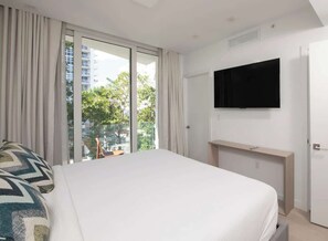 Room - Modern 1BR+Rooftop Pool #101 | South Beach (Miami Beach)