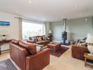 Living area - Lurach House (Appin)
