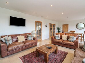 Living area - Lurach House (Appin)