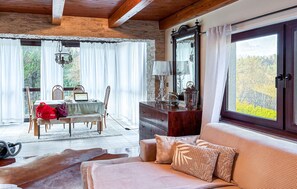 TV - 2 bedroom stunning home in Trakoscan (Trakoscan)
