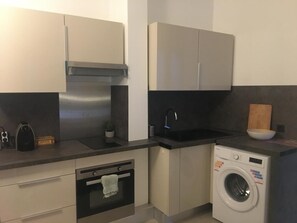 Private kitchen - Apartment 2 rooms 42 m2 Nice flowers (Nice)