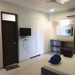 Habitación Deluxe | Escritorio, espacio para trabajar con laptop y wifi gratis 