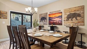 House (6 Bedrooms) | Interior - Dolly's Vacation by AvantStay | Sleeps 22 | Walk to Dollywood + Stampede | Sauna + Arcade (Pigeon Forge)