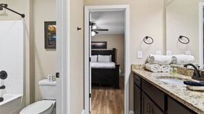 Interior - Dolly's Vacation by AvantStay | Sleeps 22 | Walk to Dollywood + Stampede | Sauna + Arcade (Pigeon Forge)
