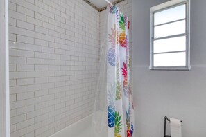 Hair dryer - Pineapple Shores Retro Motel #12 (Daytona Beach)