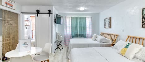Desk, iron/ironing board, WiFi, bed sheets