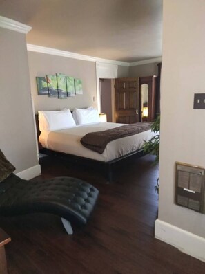 1 bedroom, free WiFi, bed sheets - The Bamboo Suite (Eureka Springs)