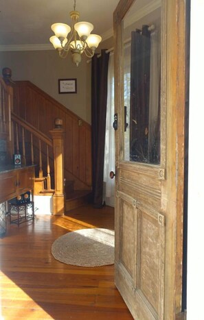 Interior - The Bamboo Suite (Eureka Springs)