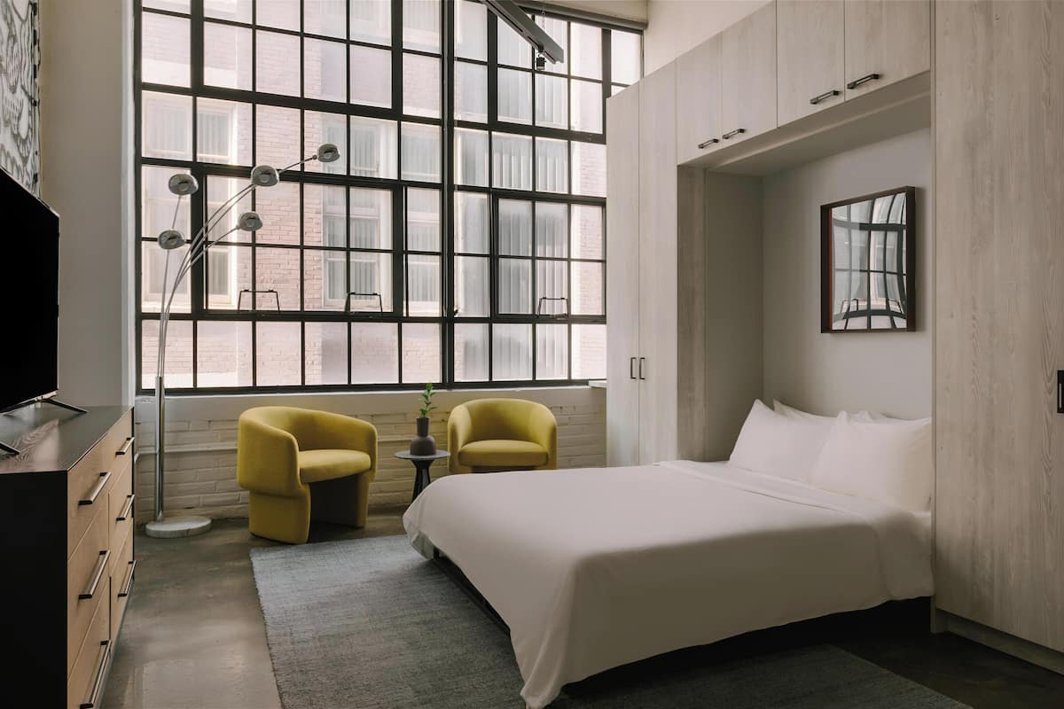 Apartment, 1 Queen Bed, Non Smoking (Studio) | Premium bedding, memory foam beds, individually decorated