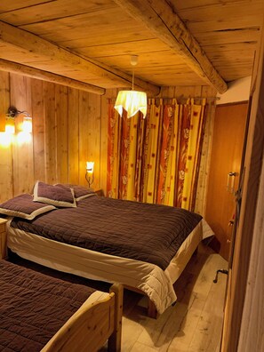 WiFi - Chalet for 10 people Crest Voland ski in ski out Large space Individual chalet (Crest-Voland)