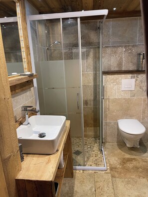 Shower, hair dryer - Chalet for 10 people Crest Voland ski in ski out Large space Individual chalet (Crest-Voland)