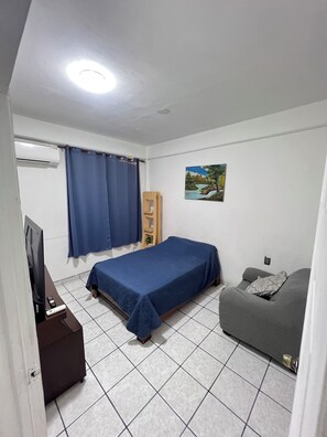3 habitaciones, tabla de planchar con plancha y wifi gratis 