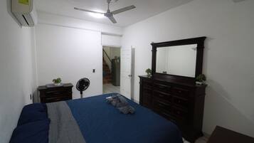 Silitysrauta/-lauta, ilmainen Wi-Fi, vuodevaatteet