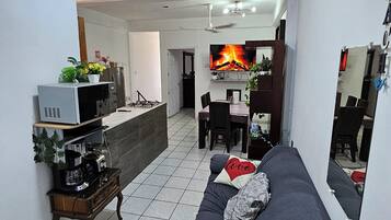 Älytelevisio, videopelejä, DVD-soitin