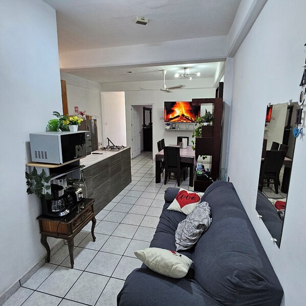 Älytelevisio, videopelejä, DVD-soitin