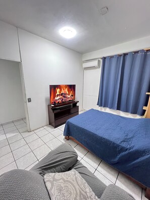 3 bedrooms, iron/ironing board, free WiFi, bed sheets - Casa Tortuga - Excellent Location - Close to the beach - Air-conditioned (Lázaro Cárdenas)
